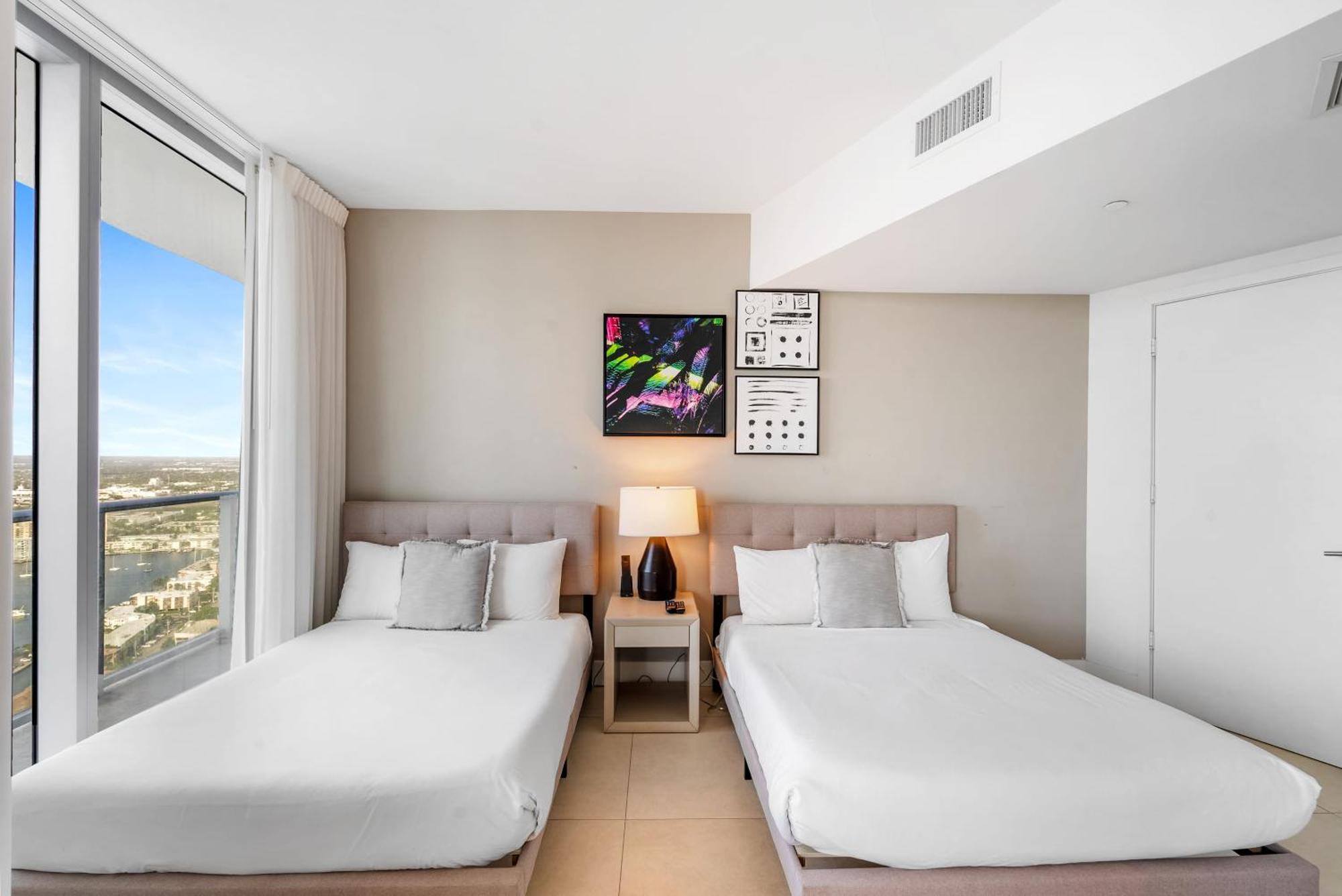 Apartment High Floor Corner 2 Bdr At Lyfe Hollywood