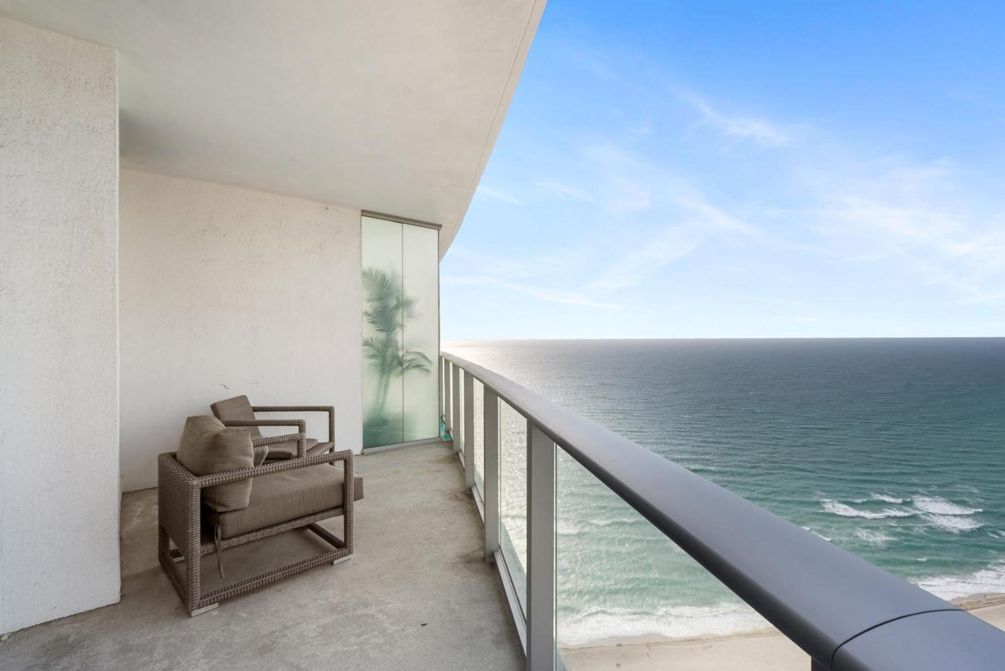 Apartment High Floor Corner 2 Bdr At Lyfe Hollywood