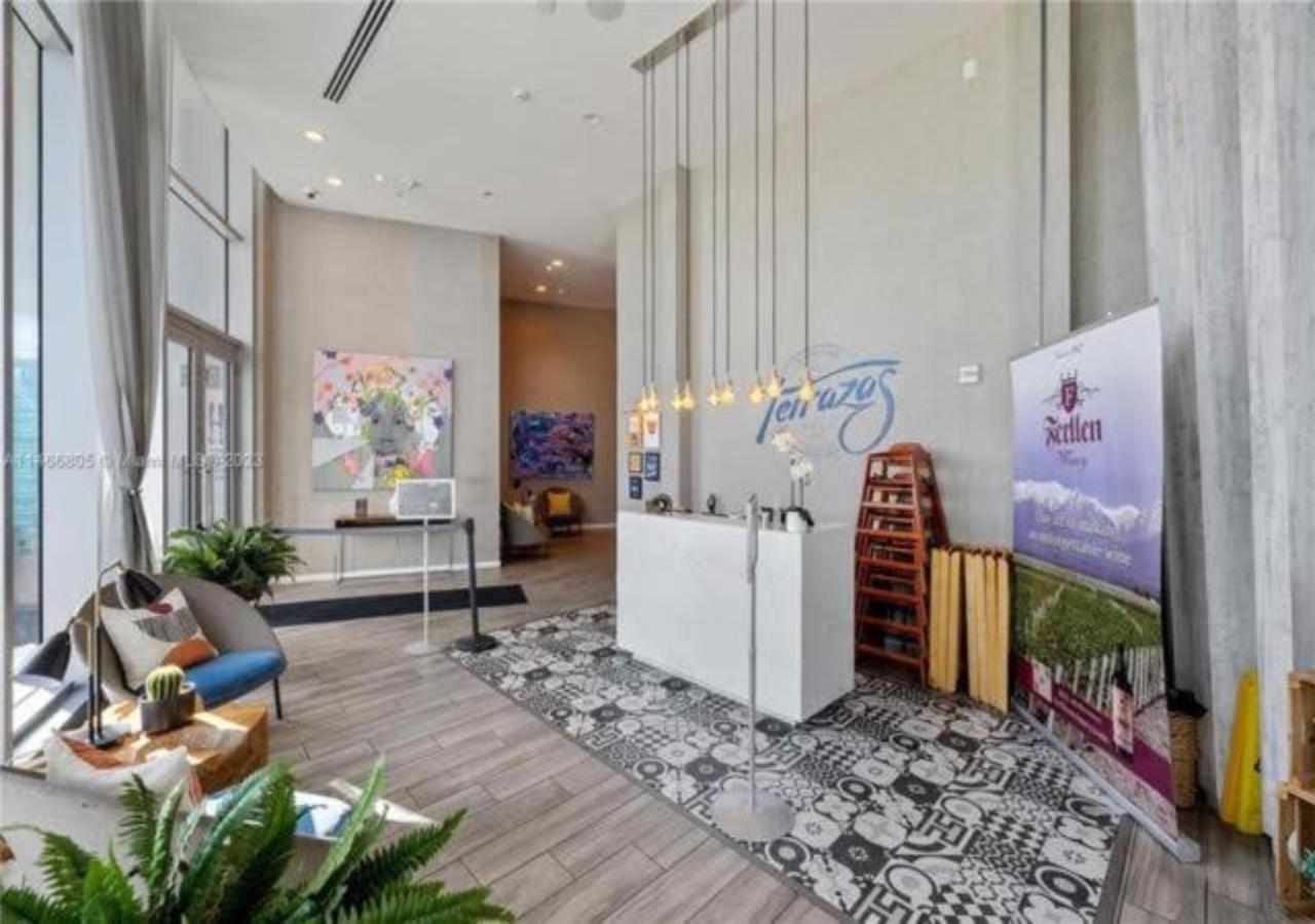 High Floor Corner 2 Bdr At Lyfe *