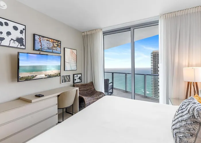 High Floor Corner 2 Bdr At Lyfe Resort